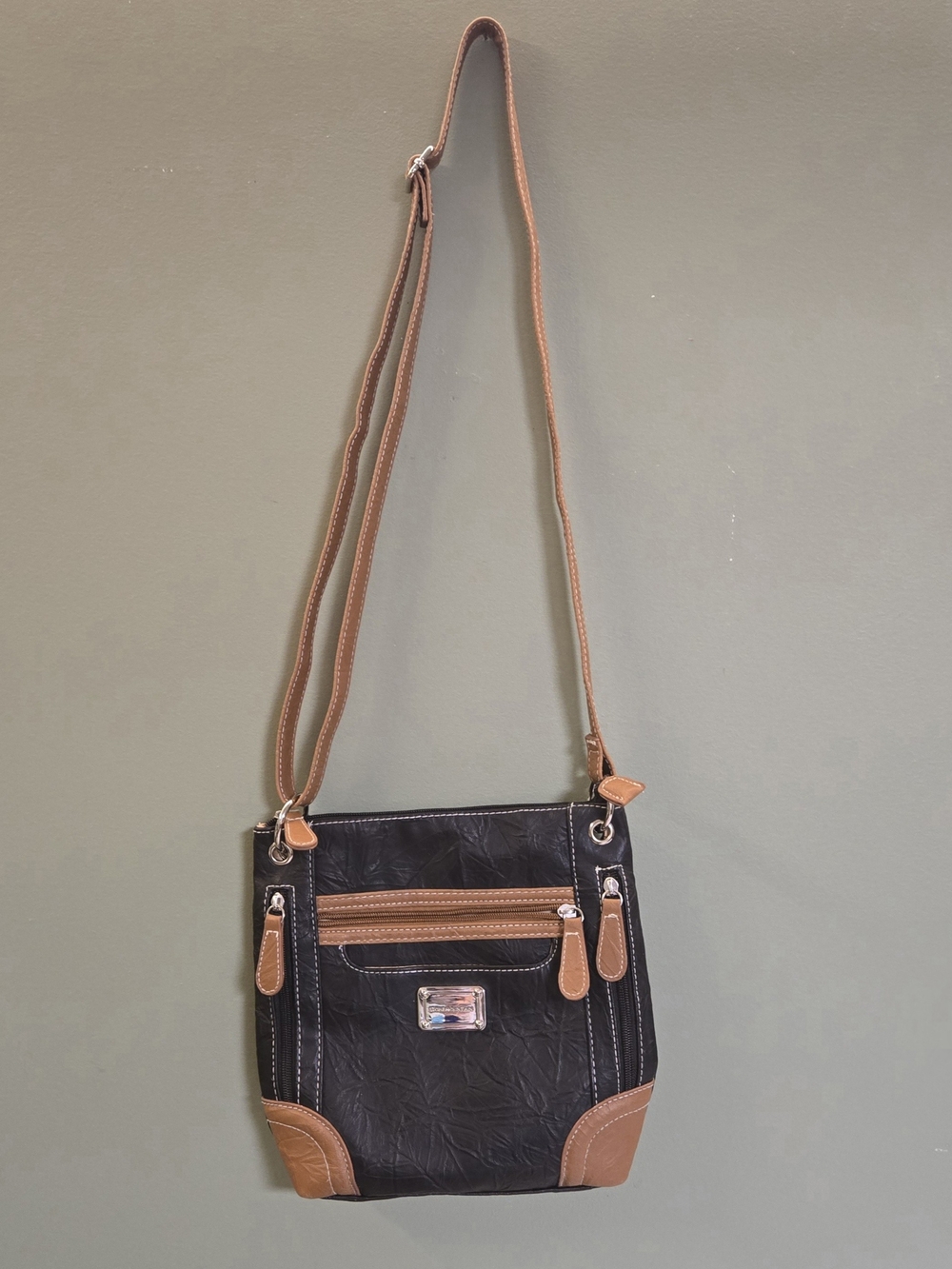 Stone Mountain Crossbody Organizer Purse - Black & Cognac Tan (EUC)